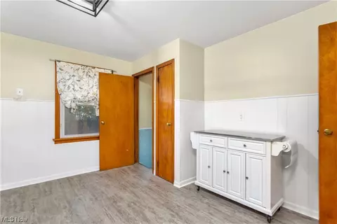 2342 E 30th St, Lorain, OH 44055 photo 3