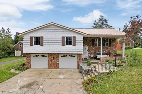 116 Walnut Ave, Saint Clairsville, OH 43950