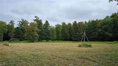 6673 Root Rd, Conneaut, OH 44030