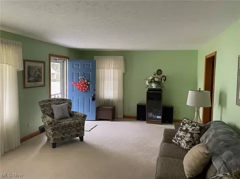 122 Glenview Ave, Dover, OH 44622 photo 8