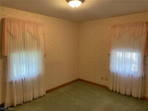 122 Glenview Ave, Dover, OH 44622 photo 9