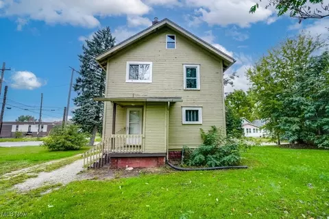 734 Kipling St, Akron, OH 44306 photo 5