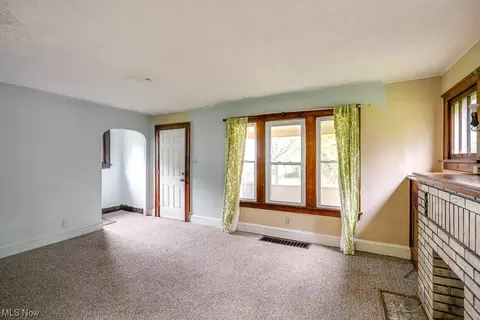 734 Kipling St, Akron, OH 44306 photo 7