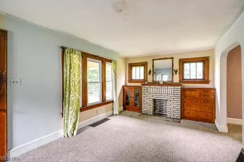 734 Kipling St, Akron, OH 44306 photo 8