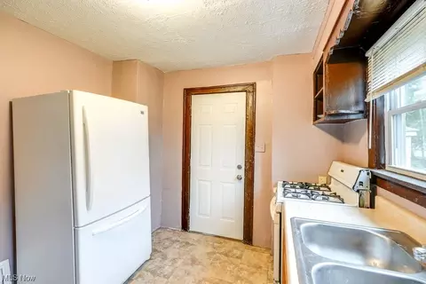 734 Kipling St, Akron, OH 44306 photo 14