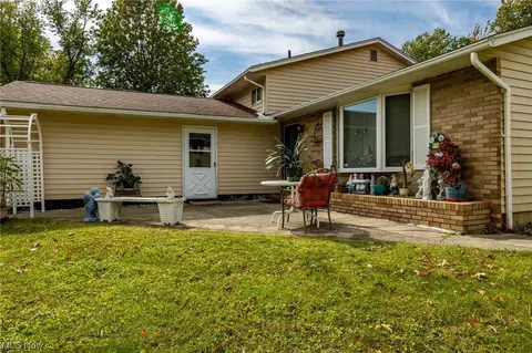 6042 Denise Dr, North Ridgeville, OH 44039
