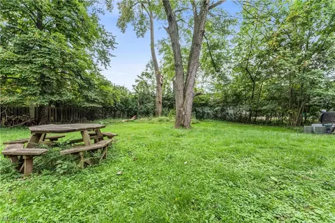 5211 Milo Ave, Maple Heights, OH 44137 photo 3