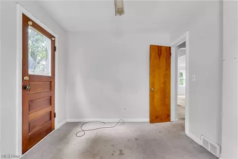 5211 Milo Ave, Maple Heights, OH 44137 photo 12