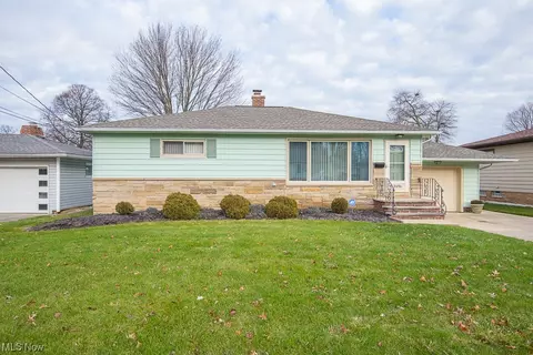 13496 Kathleen Dr, Brook Park, OH 44142