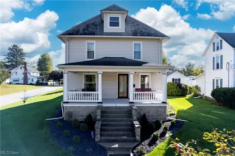 303 S Market St, Loudonville, OH 44842