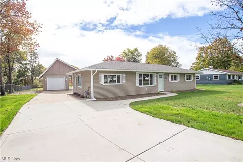 1260 Gaynelle Ave, Streetsboro, OH 44241