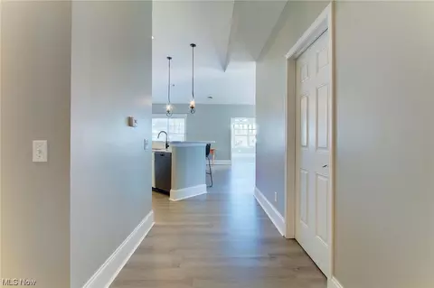1378 Cascade Cir W, Canton, OH 44708 photo 7