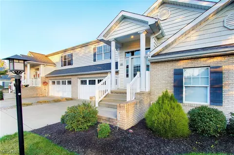 1378 Cascade Cir W, Canton, OH 44708 photo 5