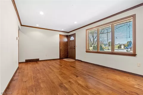 5522 W Boulevard Blvd NW, Canton, OH 44718 photo 3