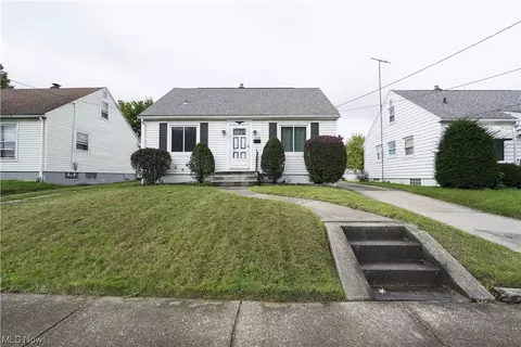 1358 Hammel St, Akron, OH 44306