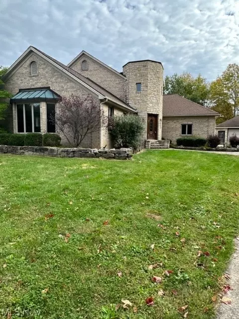 458 Thornberry Trl, North Lima, OH 44452