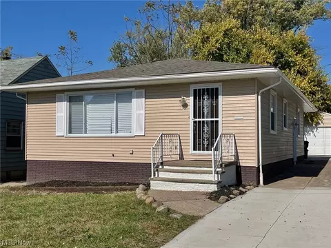 7709 Avondale Ave, Garfield Heights, OH 44125