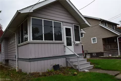 1882 Flint Ave, Akron, OH 44305