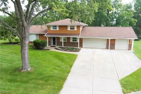 5753 Breckswood Oval, Broadview Heights, OH 44147