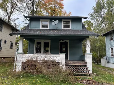 4009 9th St NW, Canton, OH 44708