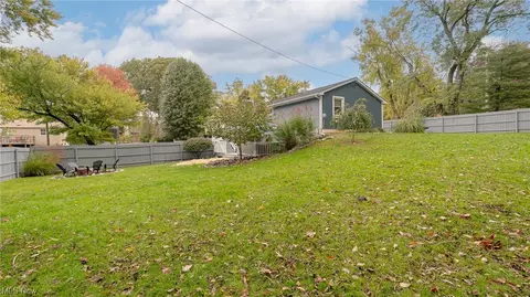 301 Perry Dr NW, Canton, OH 44708 photo 7