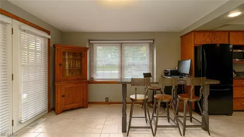 301 Perry Dr NW, Canton, OH 44708 photo 16