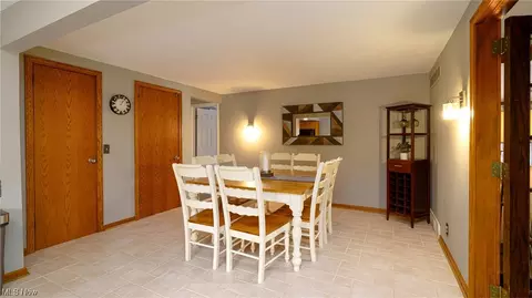 301 Perry Dr NW, Canton, OH 44708 photo 19