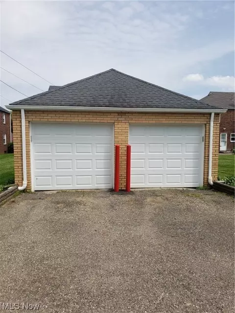 501 Raff Rd NW, Canton, OH 44708 photo 3