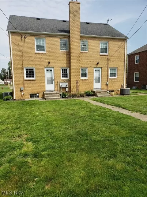 501 Raff Rd NW, Canton, OH 44708 photo 2