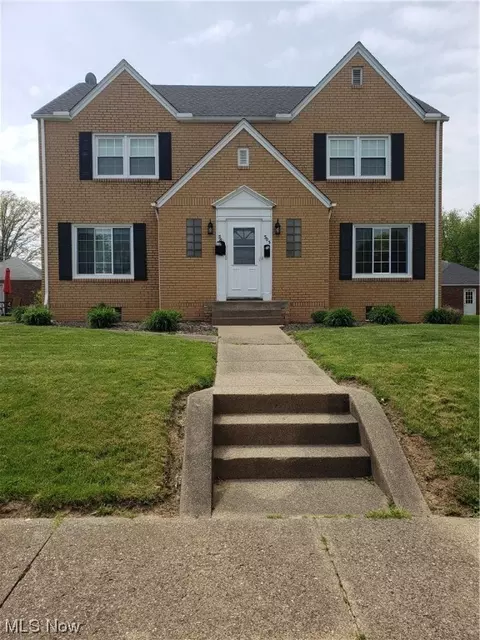 501 Raff Rd NW, Canton, OH 44708 photo 1