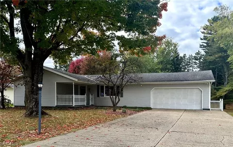3755 Mill Dr, Zanesville, OH 43701