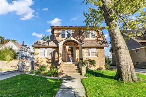 1223 Nicholson Ave, Lakewood, OH 44107