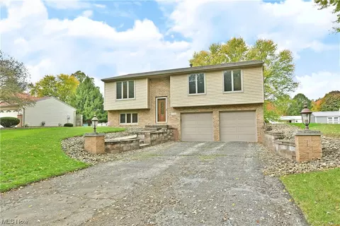 2650 Elizabeth Dr SW, Warren, OH 44481