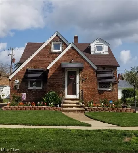 3106 North Ave, Parma, OH 44134
