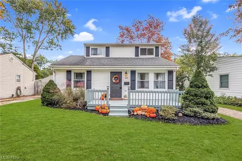 355 Dellwood, Avon Lake, OH 44012