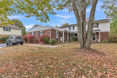 1370 Athena Dr, Kent, OH 44240