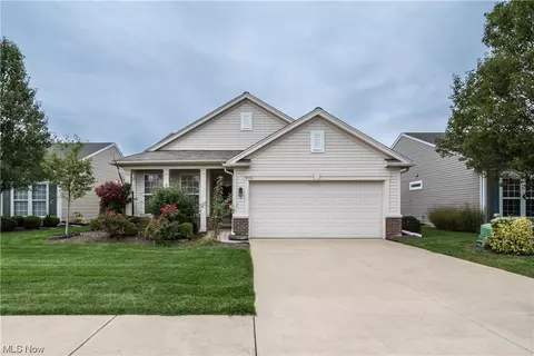 9326 Grist Mill Dr, North Ridgeville, OH 44039