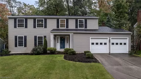 894 Laurel Glens Dr, Medina, OH 44256