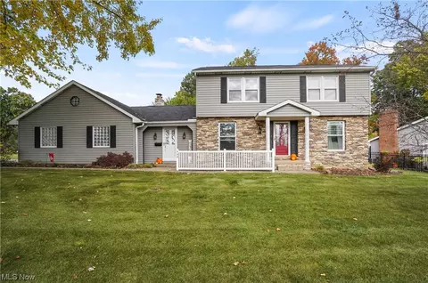 735 Sawmill Trl NE, Massillon, OH 44646