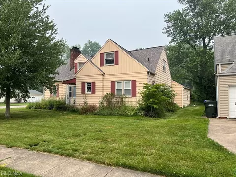 2239 19th St, Cuyahoga Falls, OH 44223