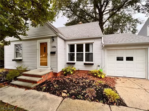 1376 Lander Rd, Mayfield Heights, OH 44124