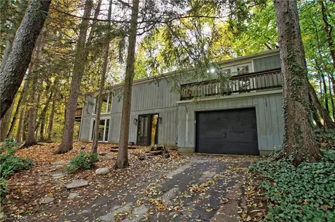 412 N Hambden St, Chardon, OH 44024