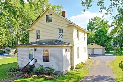 885 Sylvan St NW, Warren, OH 44485