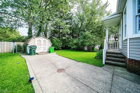 245 E 211th St, Euclid, OH 44123 photo 32