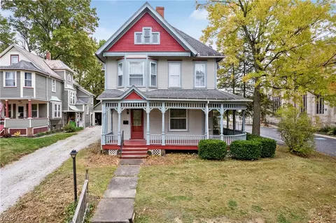 637 College Ave, Wooster, OH 44691