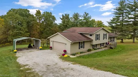 99 Martin Dr, Fleming, OH 45729 photo 3