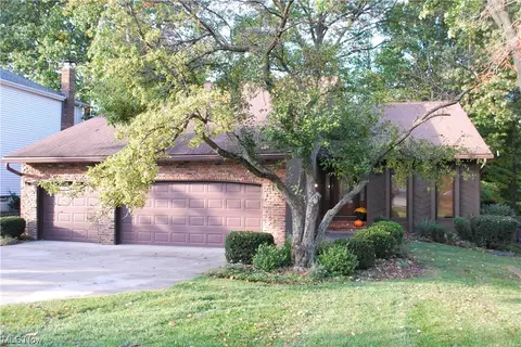 16802 Falmouth Dr, Strongsville, OH 44136