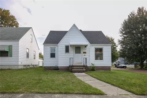 3811 W 128 St, Cleveland, OH 44111
