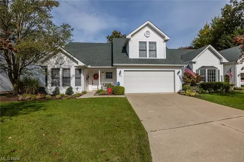 228 Greenward Way S, North Olmsted, OH 44070