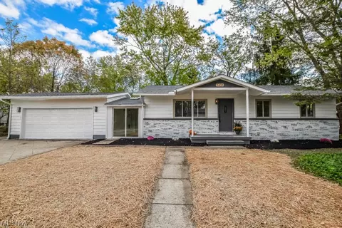 5433 Celeste View Dr, Stow, OH 44224